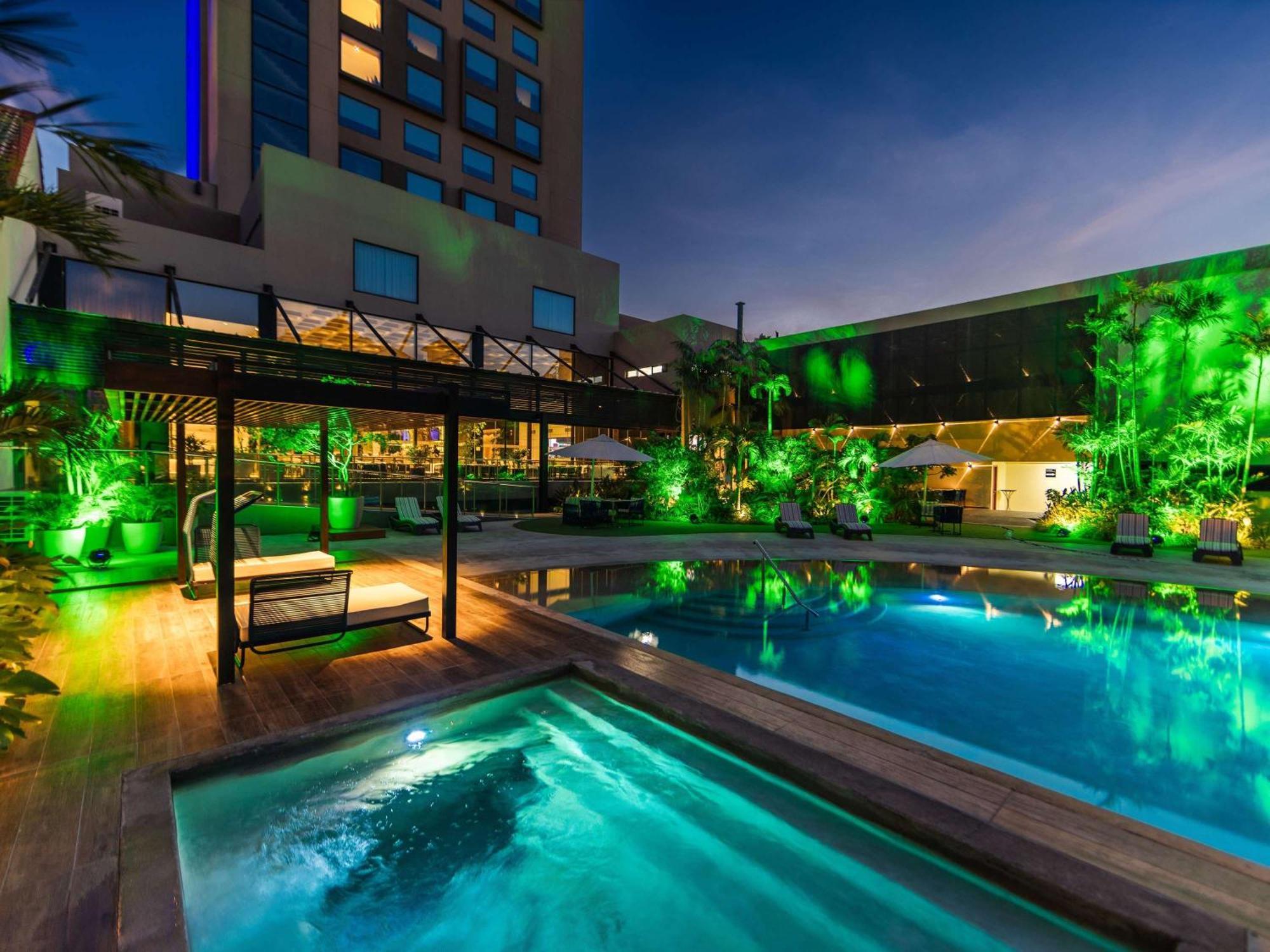 Novotel Santa Cruz De La Sierra Exterior foto